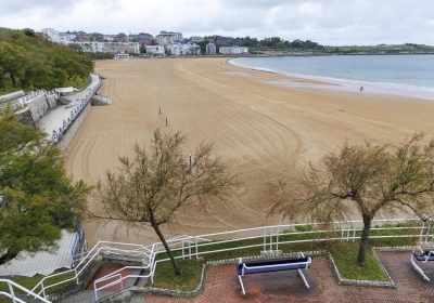 Las playas de Santander se ponen a punto