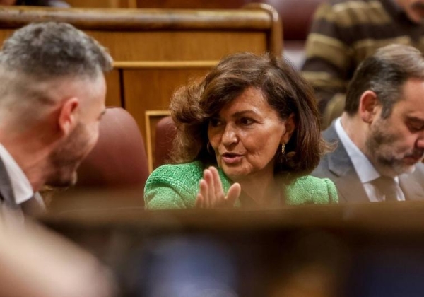 El PSOE multa a Carmen Calvo con 600 euros por romper la disciplina de voto con la «ley trans»