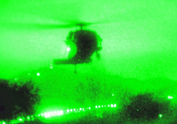 Nueve militares mueren en Estados Unidos al estrellarse dos helicópteros