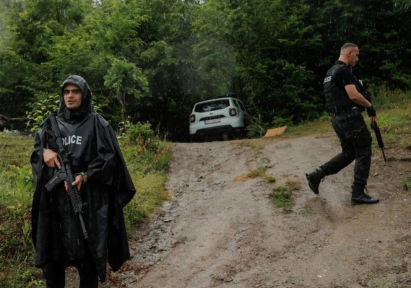 Kosovo acusa a Serbia de «secuestrar» a tres de sus policías