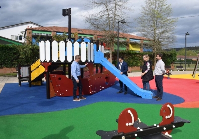 Piélagos invierte 500.000 euros en la mejora de 14 parques infantiles